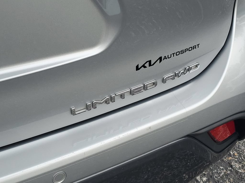 Used 2024 Toyota Highlander Limited AWD/4WD image 33