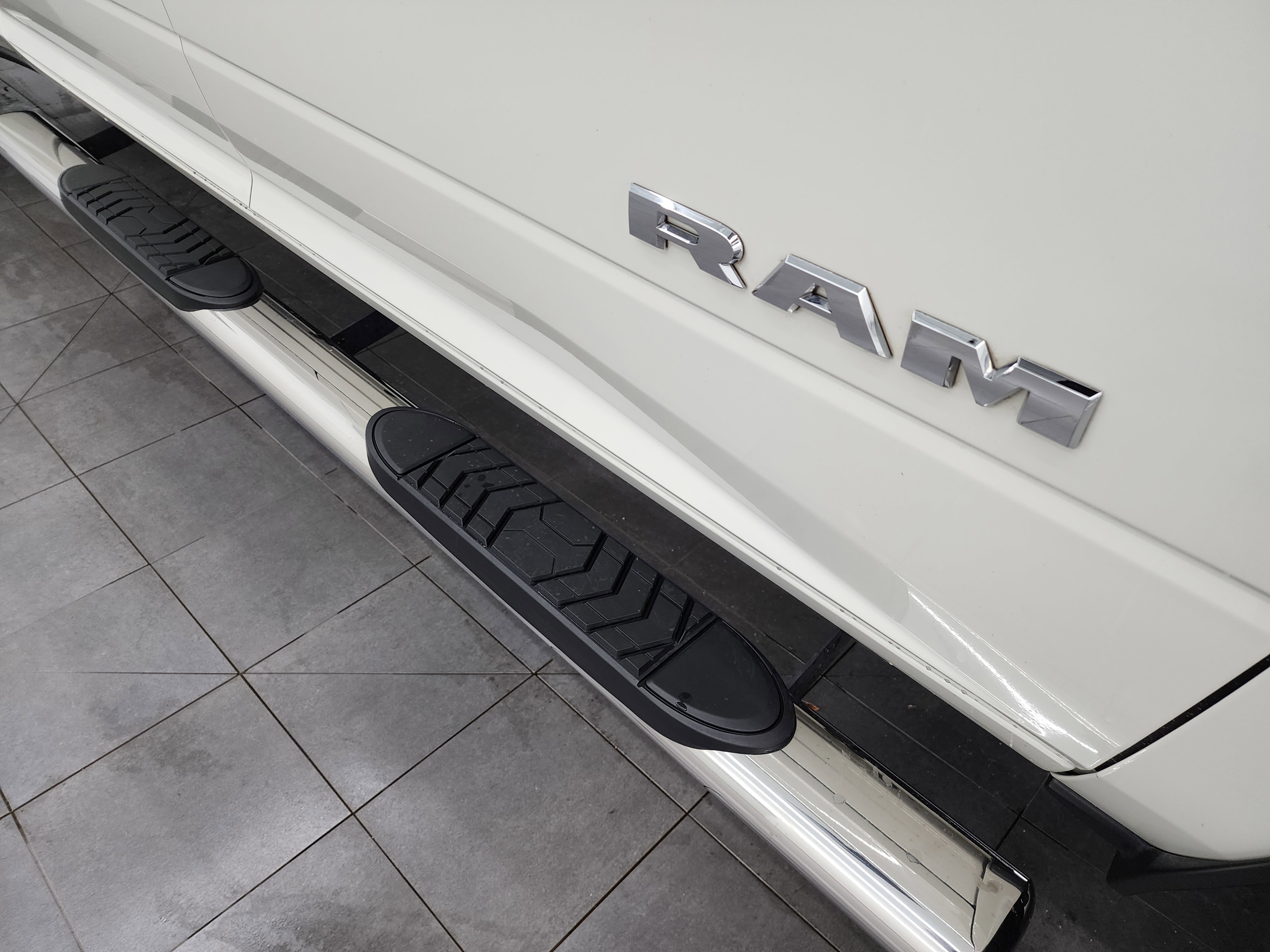 Used 2023 RAM 3500 Laramie image 26