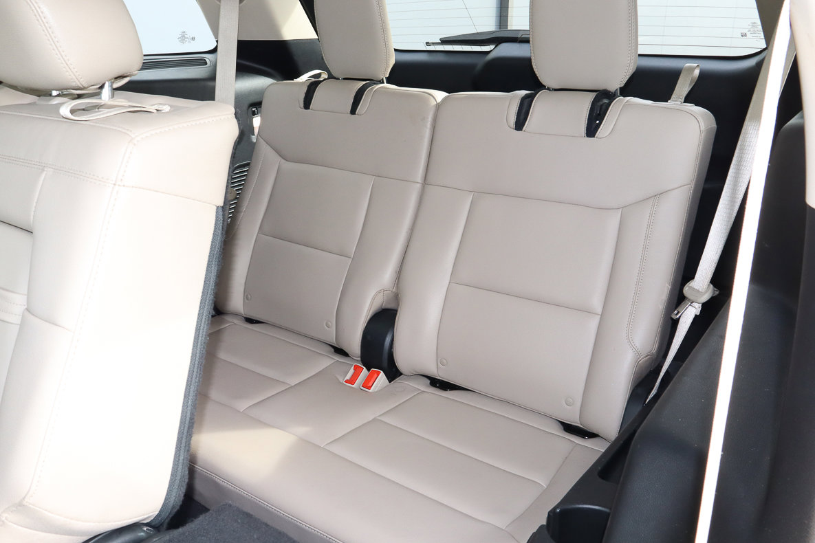 Used 2020 Ford Explorer XLT w/ Equipment Group 202A image 9