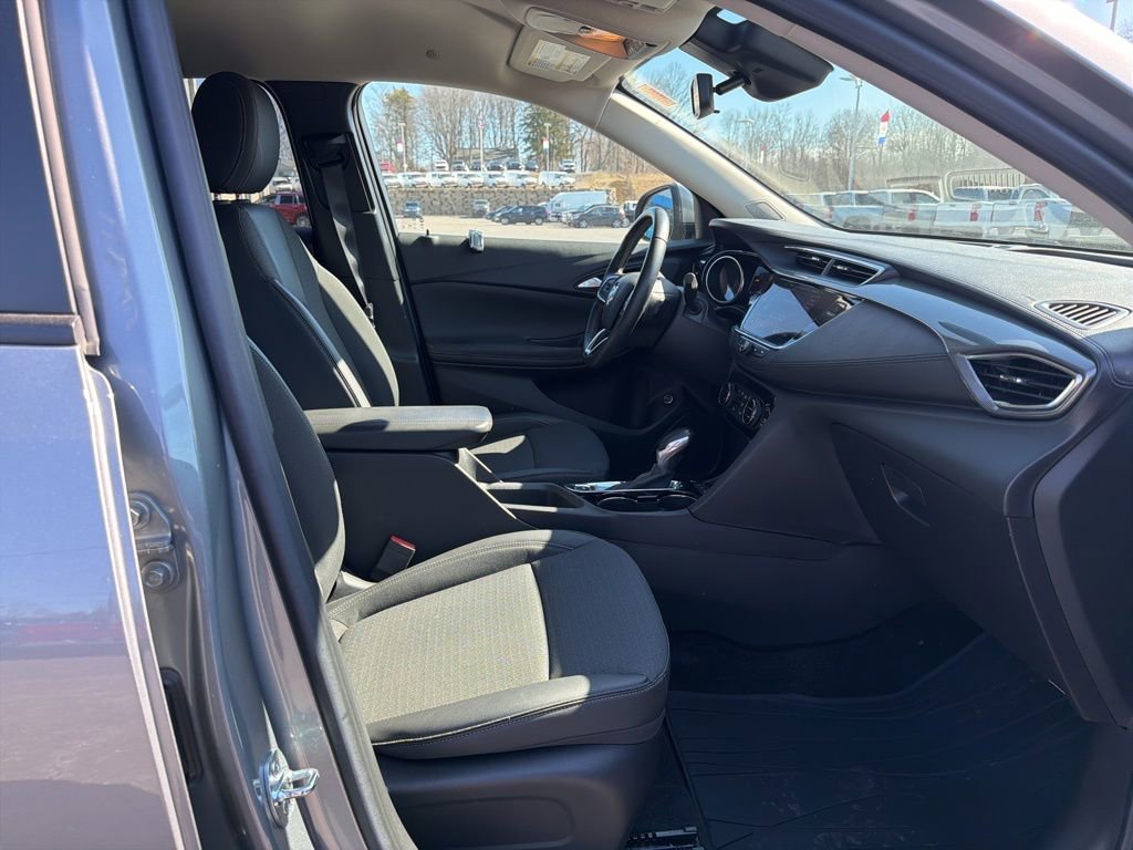 Used 2023 Buick Encore GX Select w/ Sport Touring Package image 18