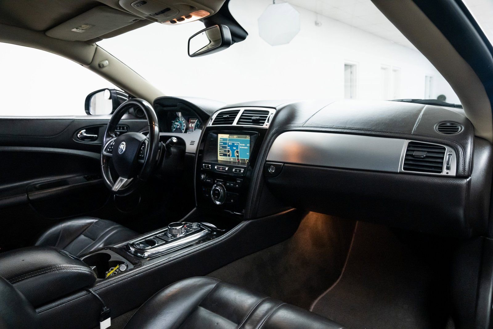 Used 2013 Jaguar XK Touring image 21