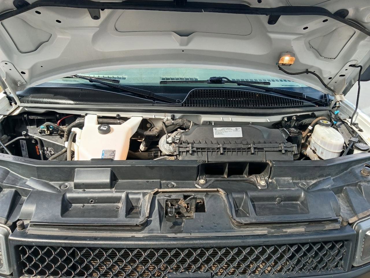 Used 2022 Chevrolet Express 3500 LS RWD image 32