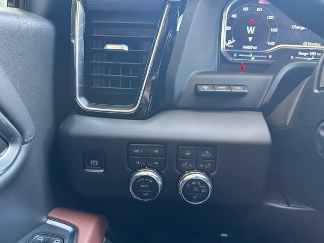 Used 2025 GMC Sierra 1500 Denali Ultimate AWD/4WD image 15