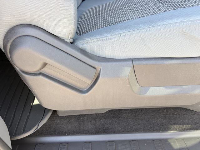 Used 2012 Ford F350 XLT w/ XLT Interior Pkg RWD image 18