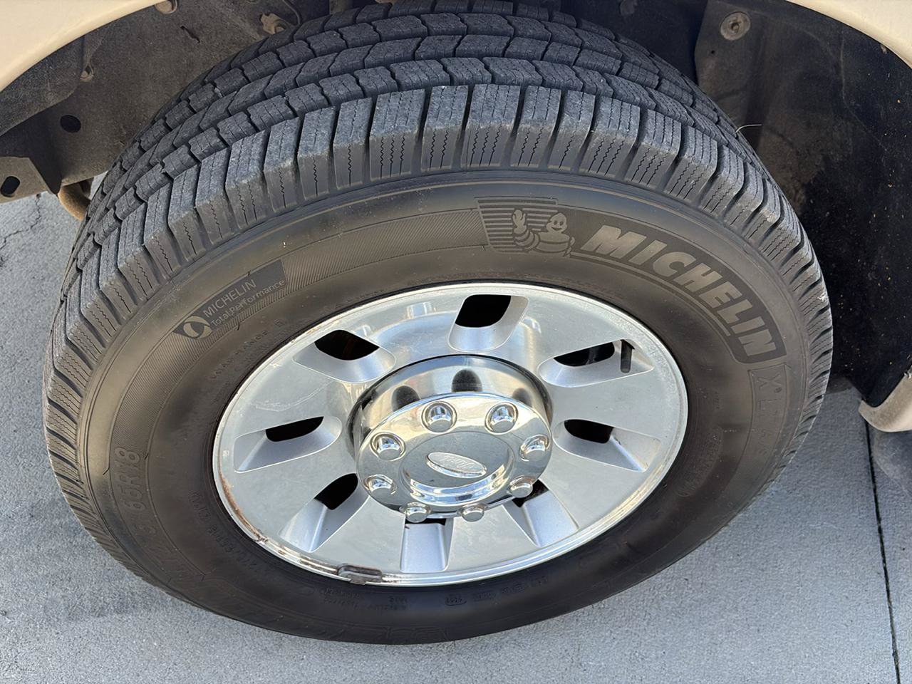 Used 2010 Ford F250 Lariat RWD image 19