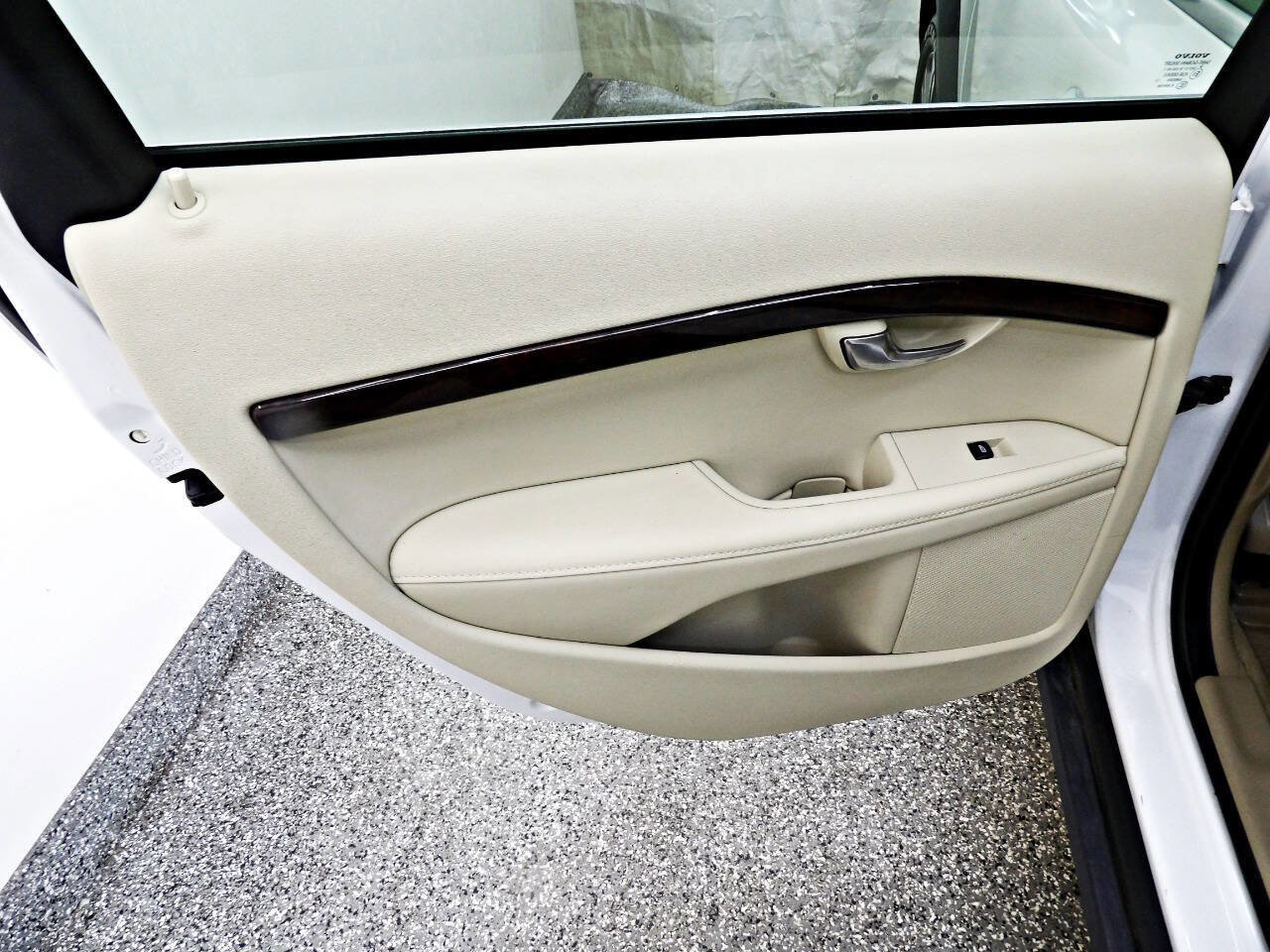 Used 2015 Volvo XC70 T5 Premier Plus image 9