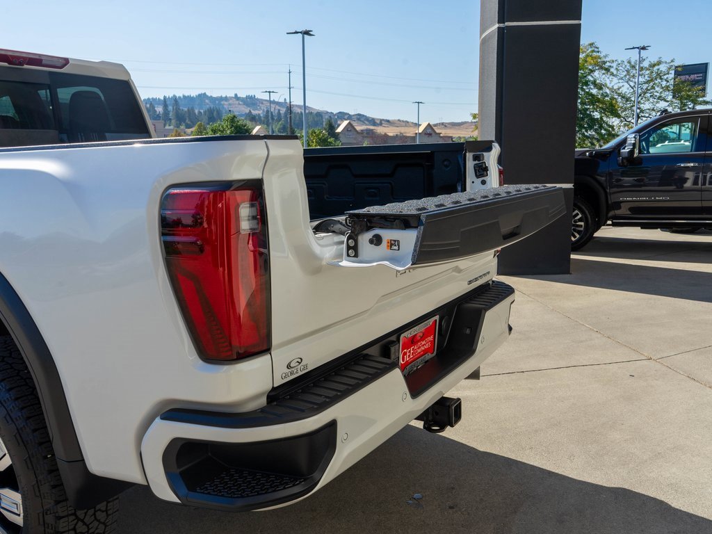 New 2025 GMC Sierra 2500 Denali w/ Denali Reserve Package image 36