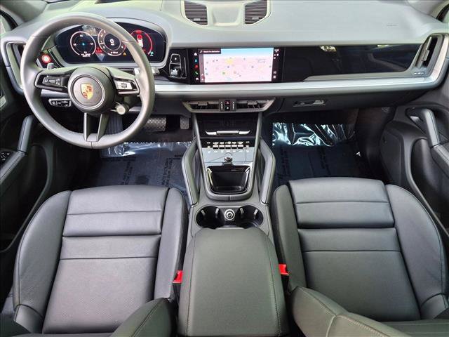 Used 2026 Porsche Cayenne AWD/4WD image 19