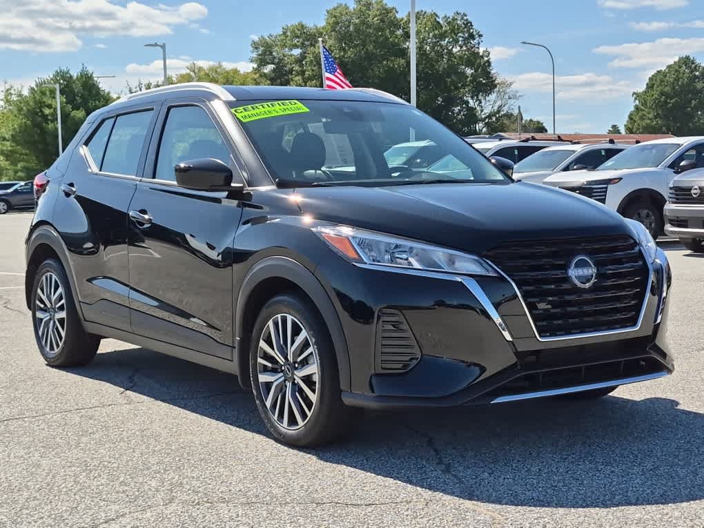 Used 2023 Nissan Kicks SV w/ Interior Electronics Package FWD image 2