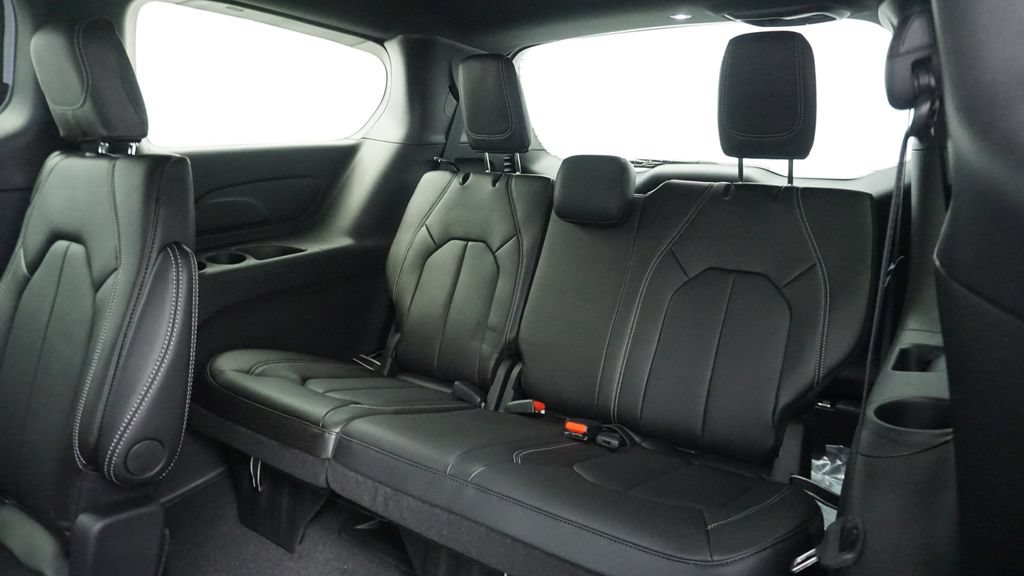 New 2026 Chrysler Voyager LX FWD image 26