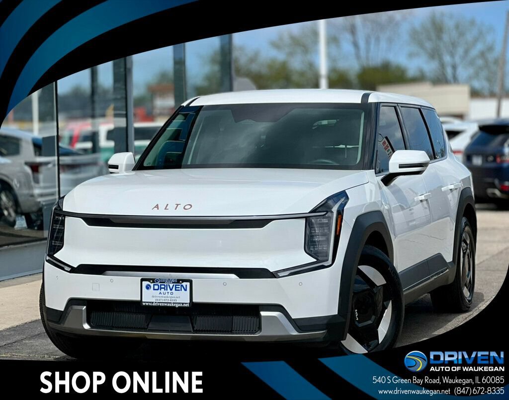 Used 2024 Kia EV9 Light Long Range RWD image 1