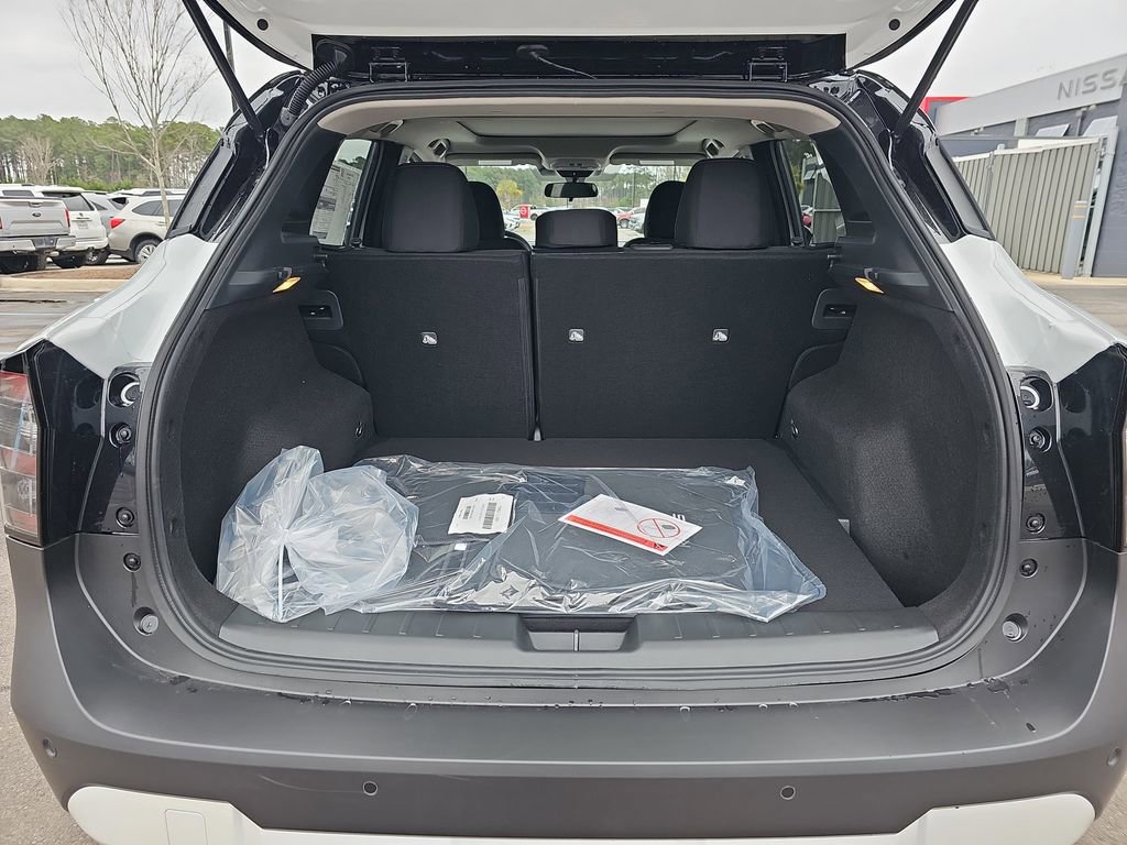 New 2026 Nissan Kicks SV w/ SV Premium Package FWD image 15