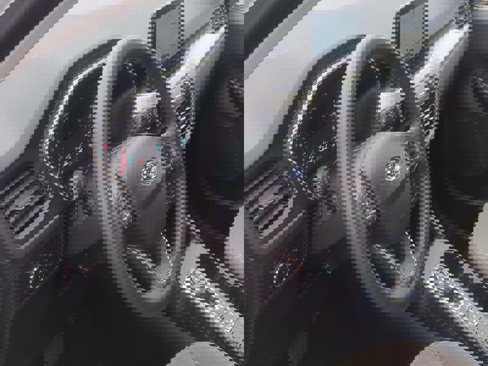 Used 2022 Ford Escape SE image 10