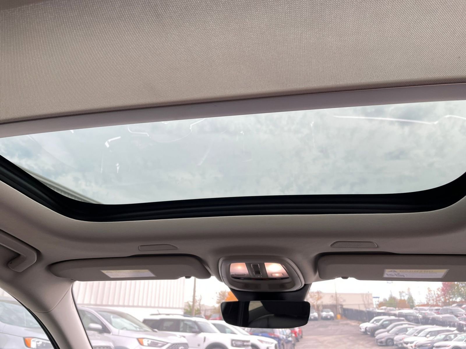 Used 2025 Volvo V60 B5 Cross Country Plus image 28