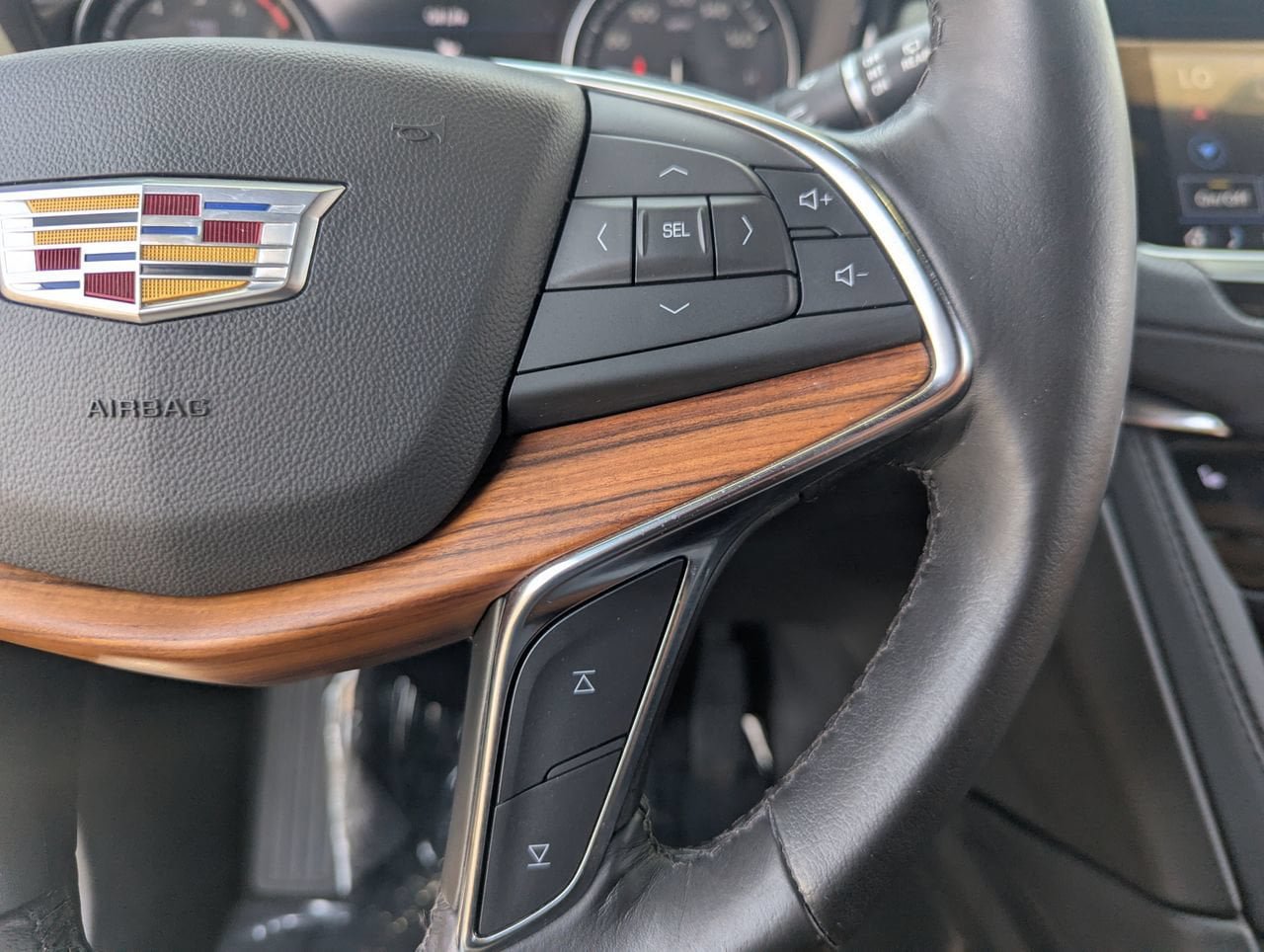 Certified 2023 Cadillac XT5 Premium Luxury w/ Technology Package AWD/4WD image 31