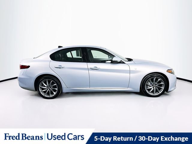 Used 2023 Alfa Romeo Giulia Ti image 9
