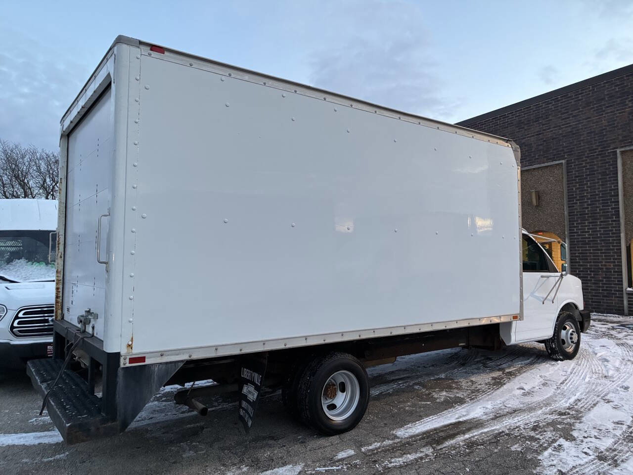 Used 2004 Chevrolet Express 3500 image 4