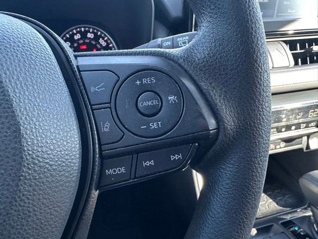 Used 2022 Toyota RAV4 XLE image 12