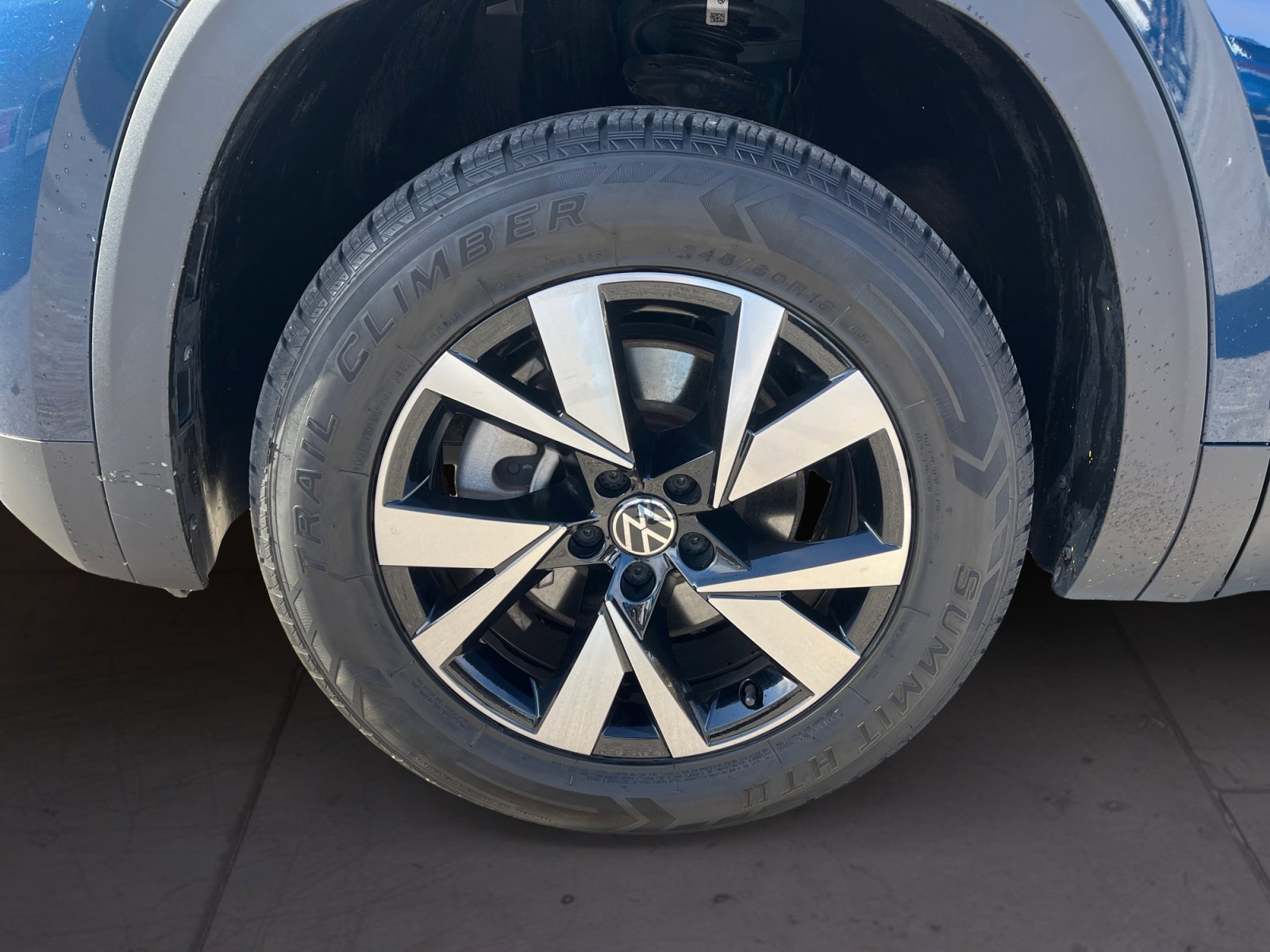 Certified 2022 Volkswagen Atlas Cross Sport SE image 18