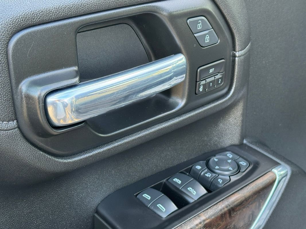 Used 2020 GMC Sierra 2500 Denali w/ Denali Ultimate Package image 13