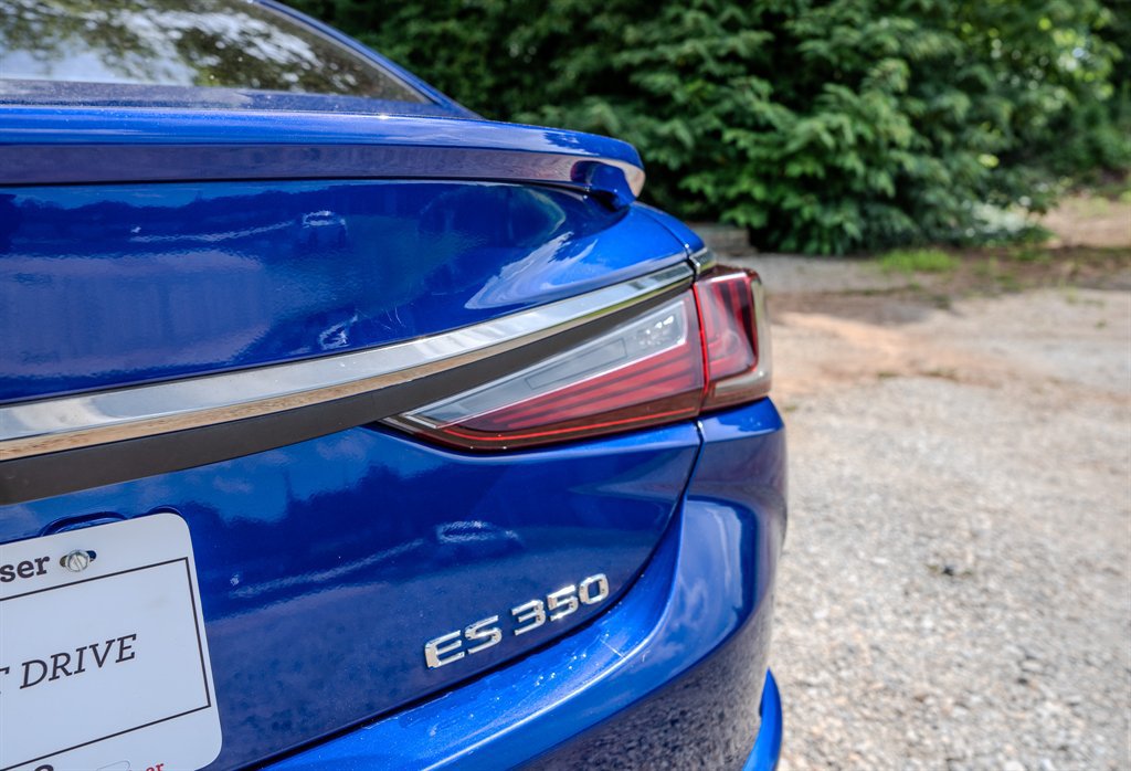 Used 2022 Lexus ES 350 F Sport FWD image 11