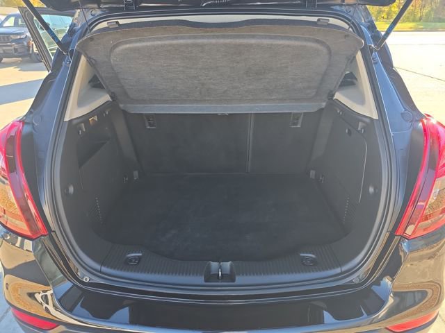 Used 2022 Buick Encore Preferred image 22