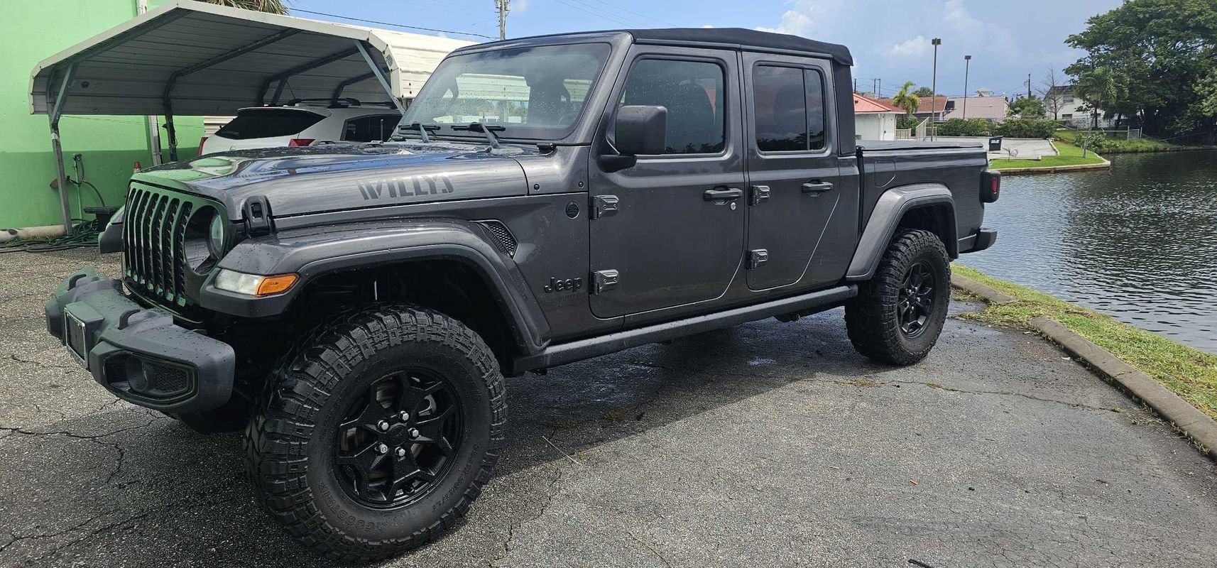 Used 2021 Jeep Gladiator Sport AWD/4WD image 9