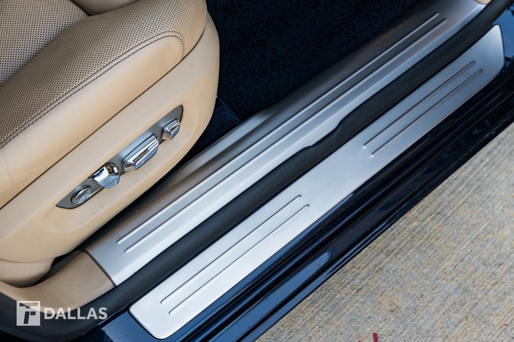 Used 2019 Rolls-Royce Ghost image 39