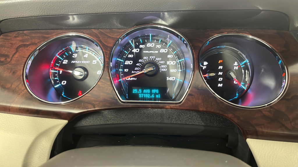 Used 2012 Ford Taurus SEL FWD image 18