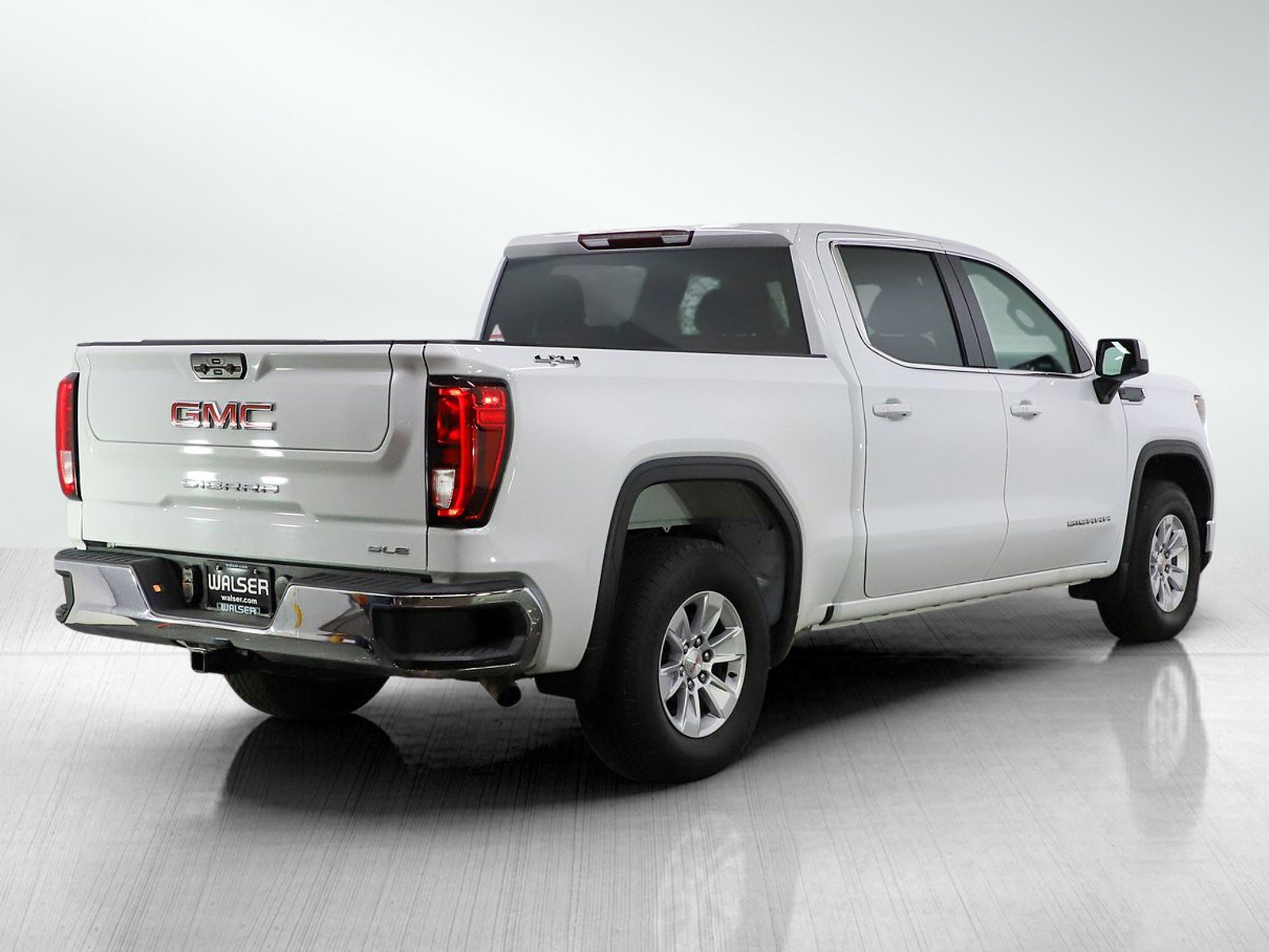 Used 2023 GMC Sierra 1500 SLE image 5