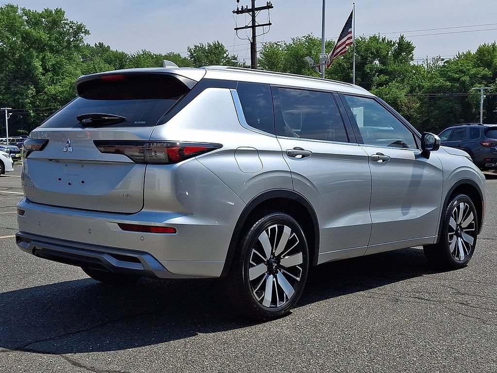 Used 2025 Mitsubishi Outlander SEL AWD/4WD image 6