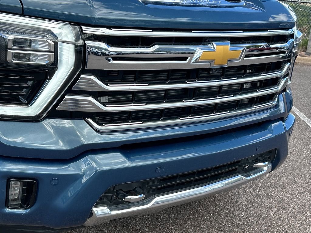 Used 2025 Chevrolet Silverado 3500 High Country w/ High Country Premium Package AWD/4WD image 22