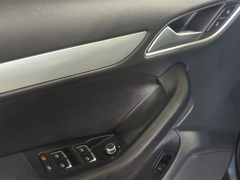 Used 2018 Audi Q3 2.0T Premium w/ Convenience Package image 16