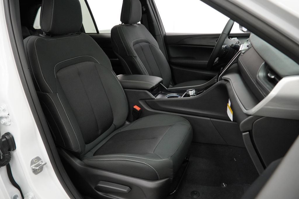 New 2027 Jeep Grand Cherokee Laredo AWD/4WD image 34