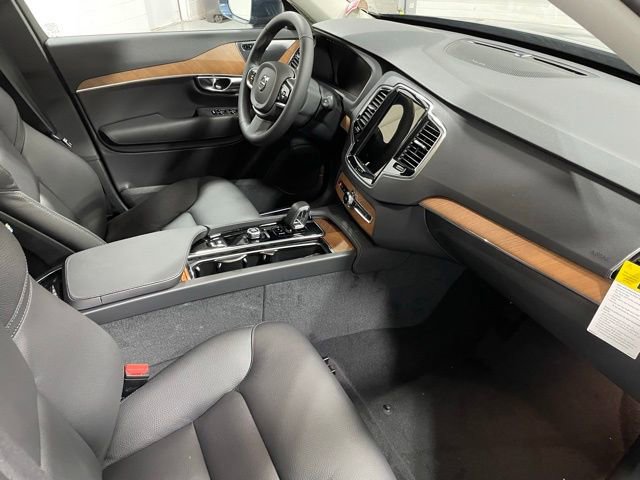 Used 2025 Volvo XC90 T8 Plus image 12