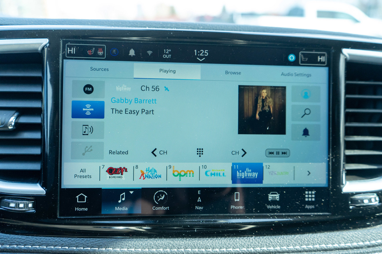 Used 2024 Chrysler Pacifica Limited image 17