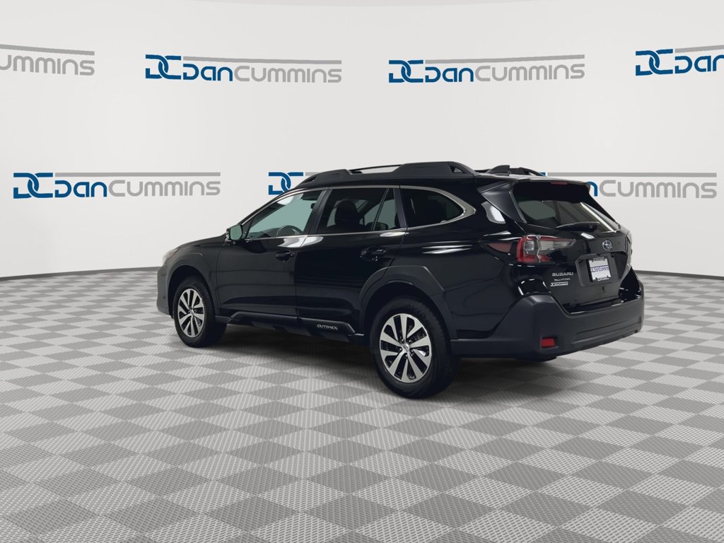 Used 2023 Subaru Outback Premium AWD/4WD image 6