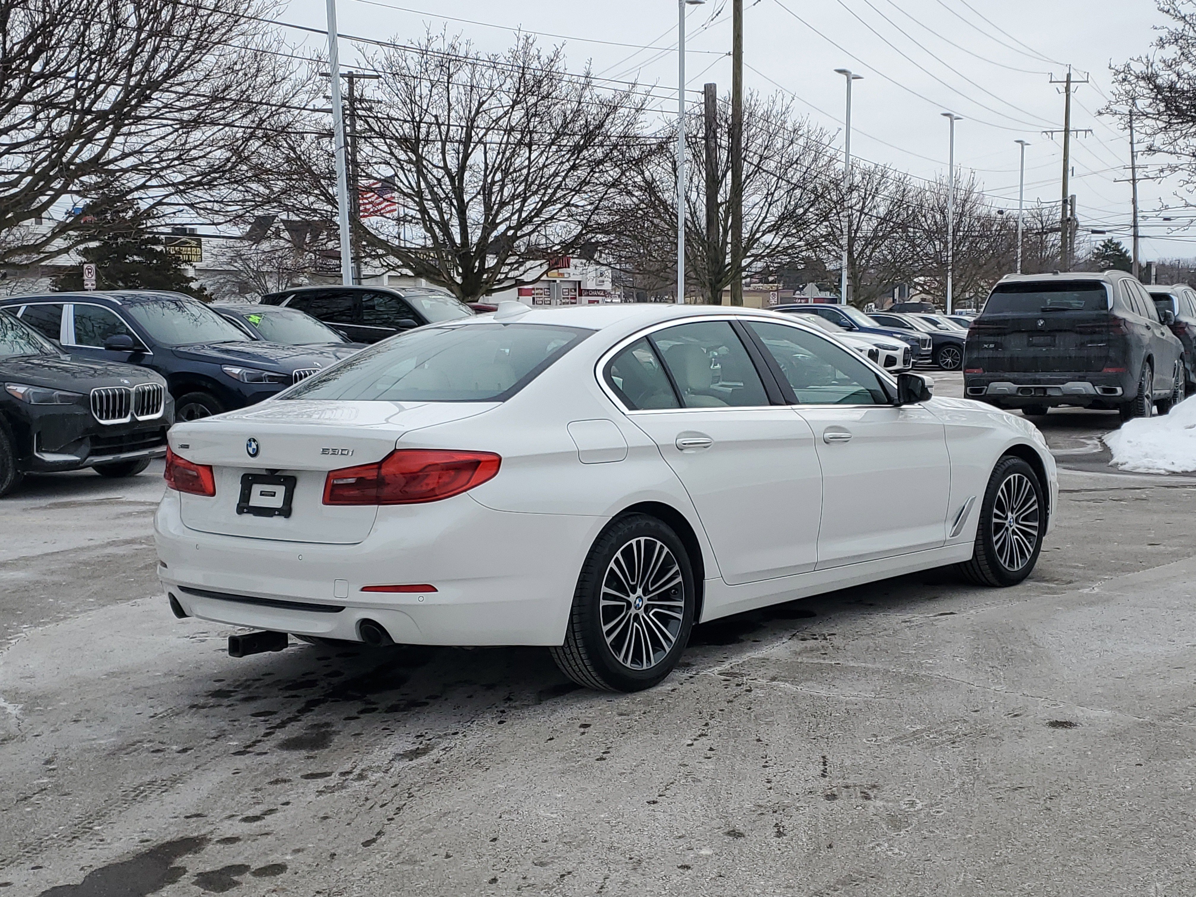 Used 2018 BMW 530i xDrive image 3