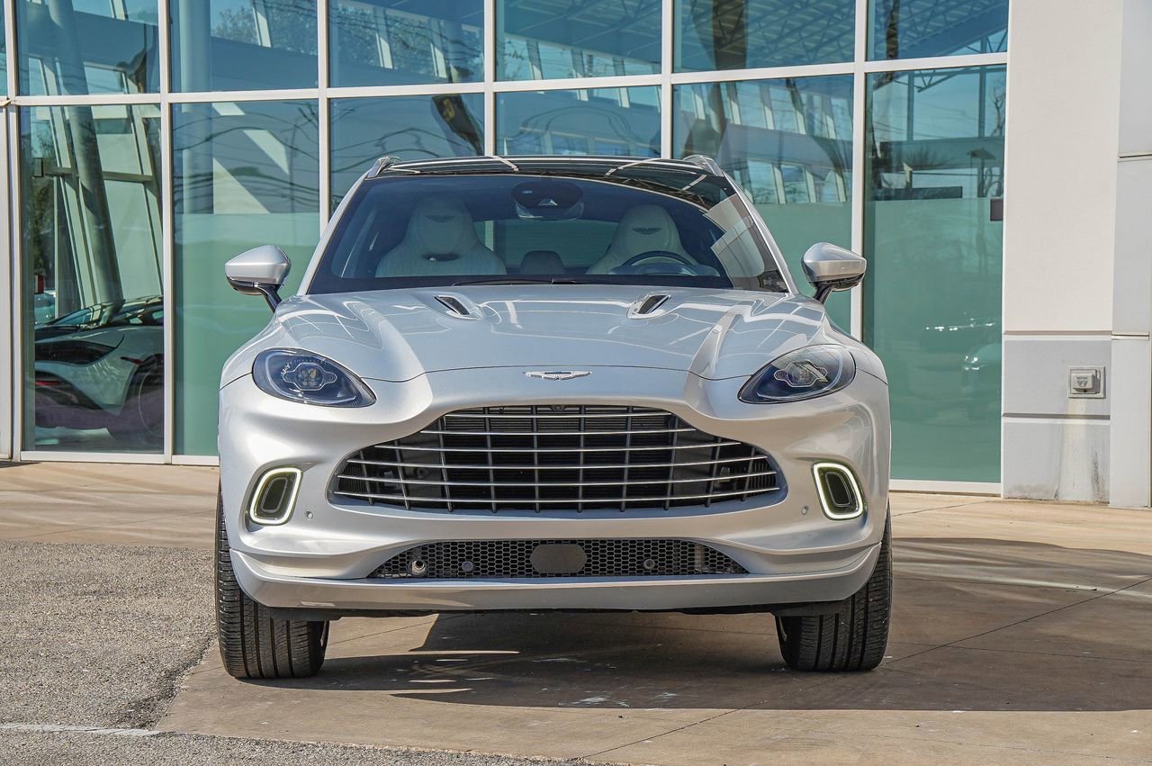 Used 2022 Aston Martin DBX image 8