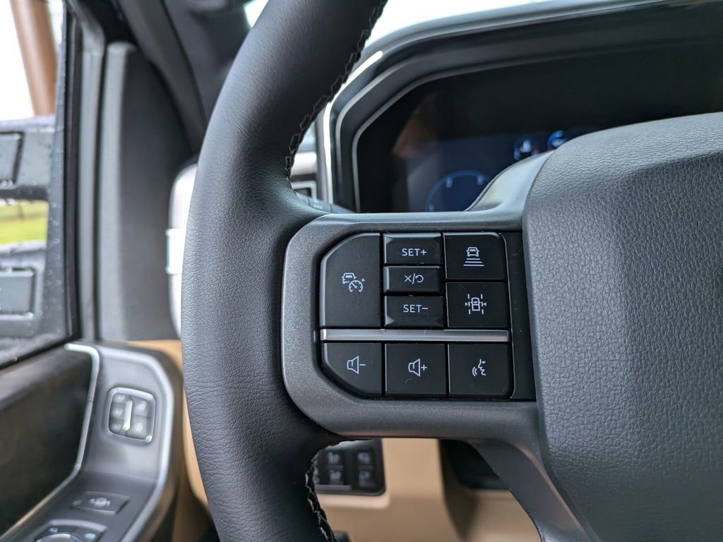 New 2026 Ford F250 Lariat w/ Black Appearance Package image 30