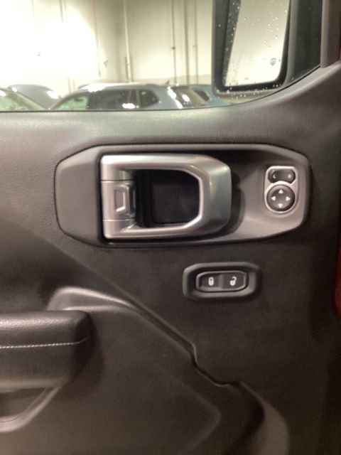 Used 2022 Jeep Gladiator Sport image 23