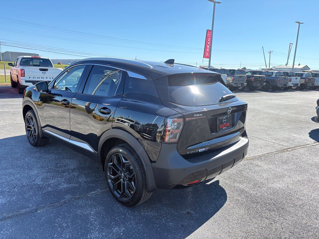 New 2027 Nissan Kicks SR FWD image 6