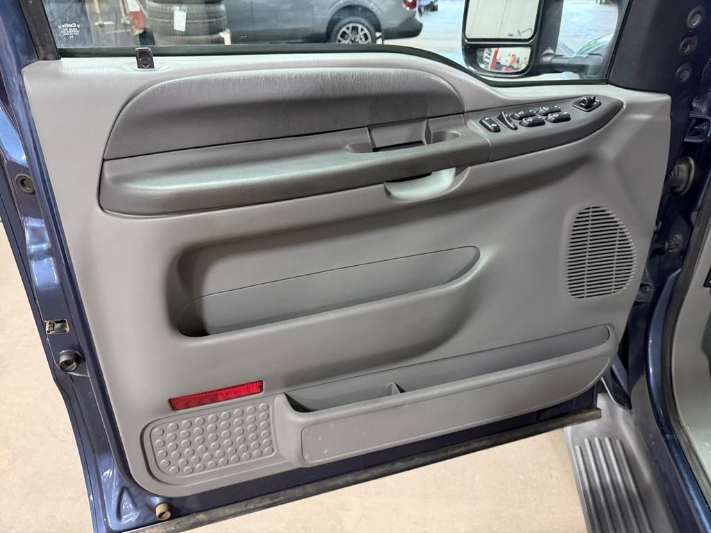 Used 2004 Ford F350 XLT AWD/4WD image 25
