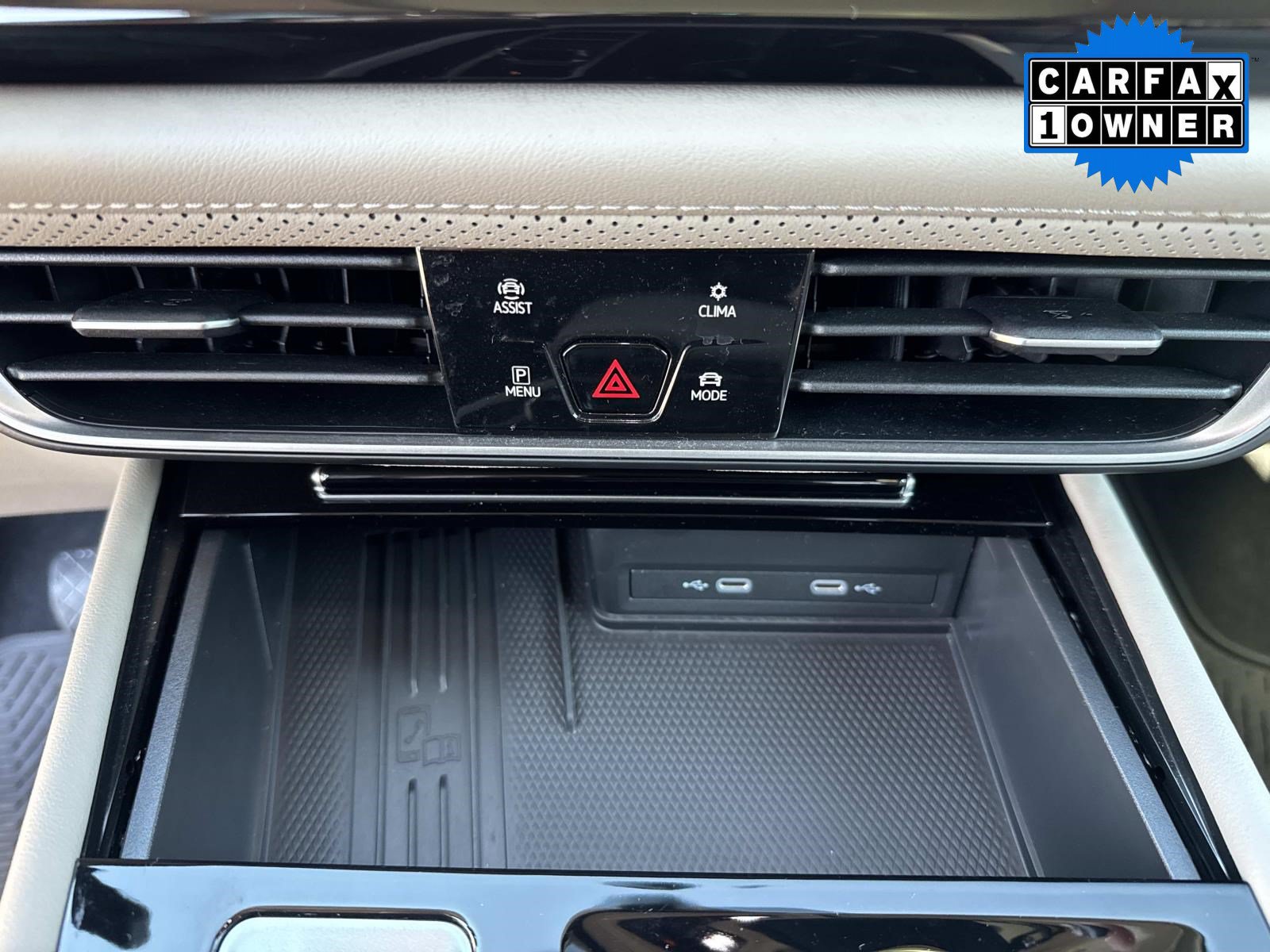 Used 2025 Volkswagen Atlas SE FWD image 31