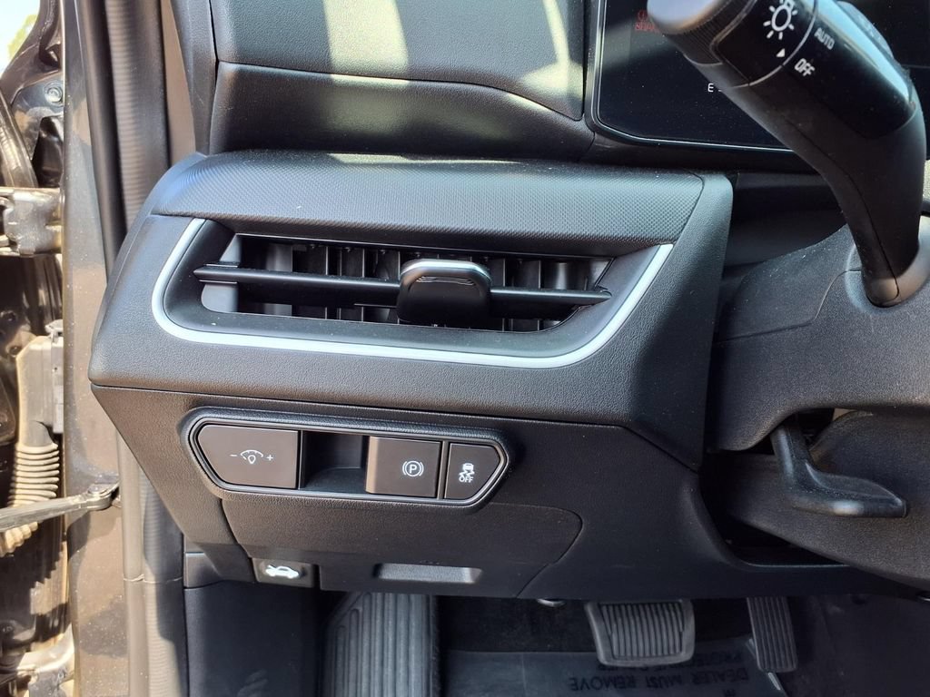 Used 2025 Kia K4 FWD image 14