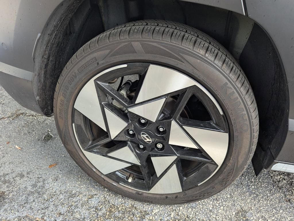 Used 2024 Hyundai Kona Limited FWD image 20