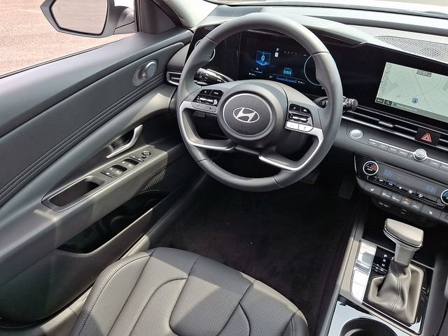New 2026 Hyundai Elantra Limited FWD image 9