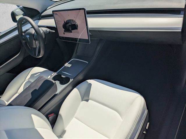 Used 2024 Tesla Model Y Long Range AWD/4WD image 22
