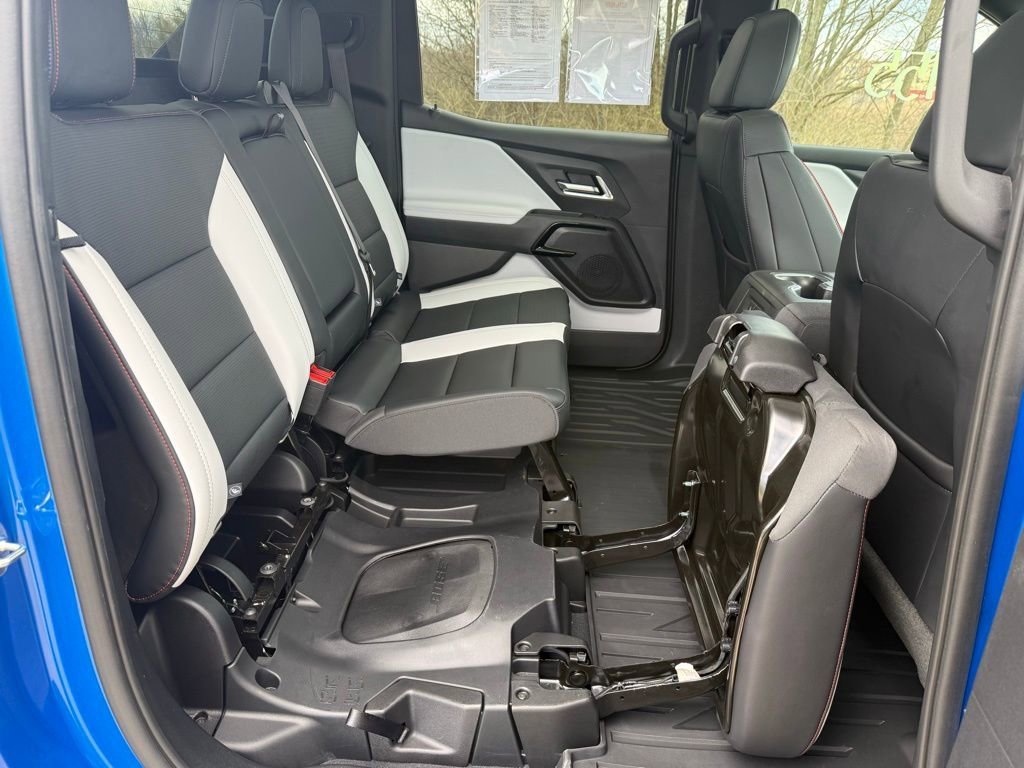 Used 2025 Chevrolet Silverado EV RST image 19