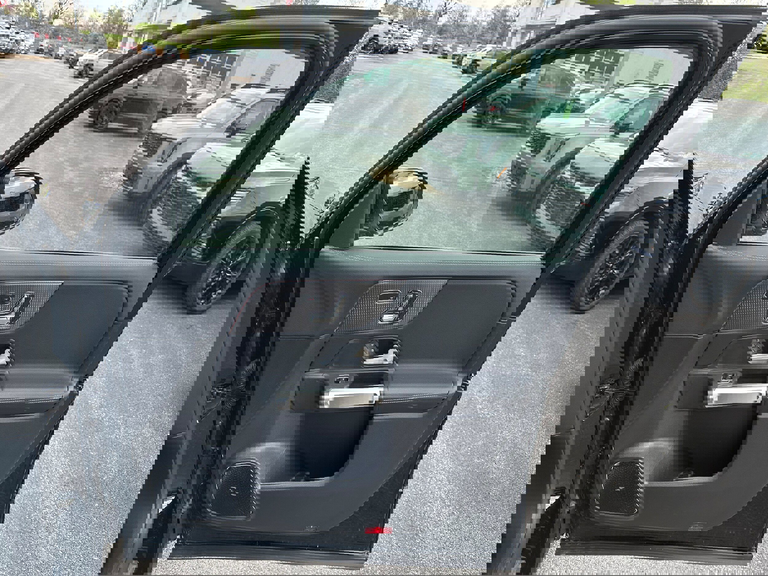 Used 2021 Mercedes-Benz GLB 250 4MATIC image 22